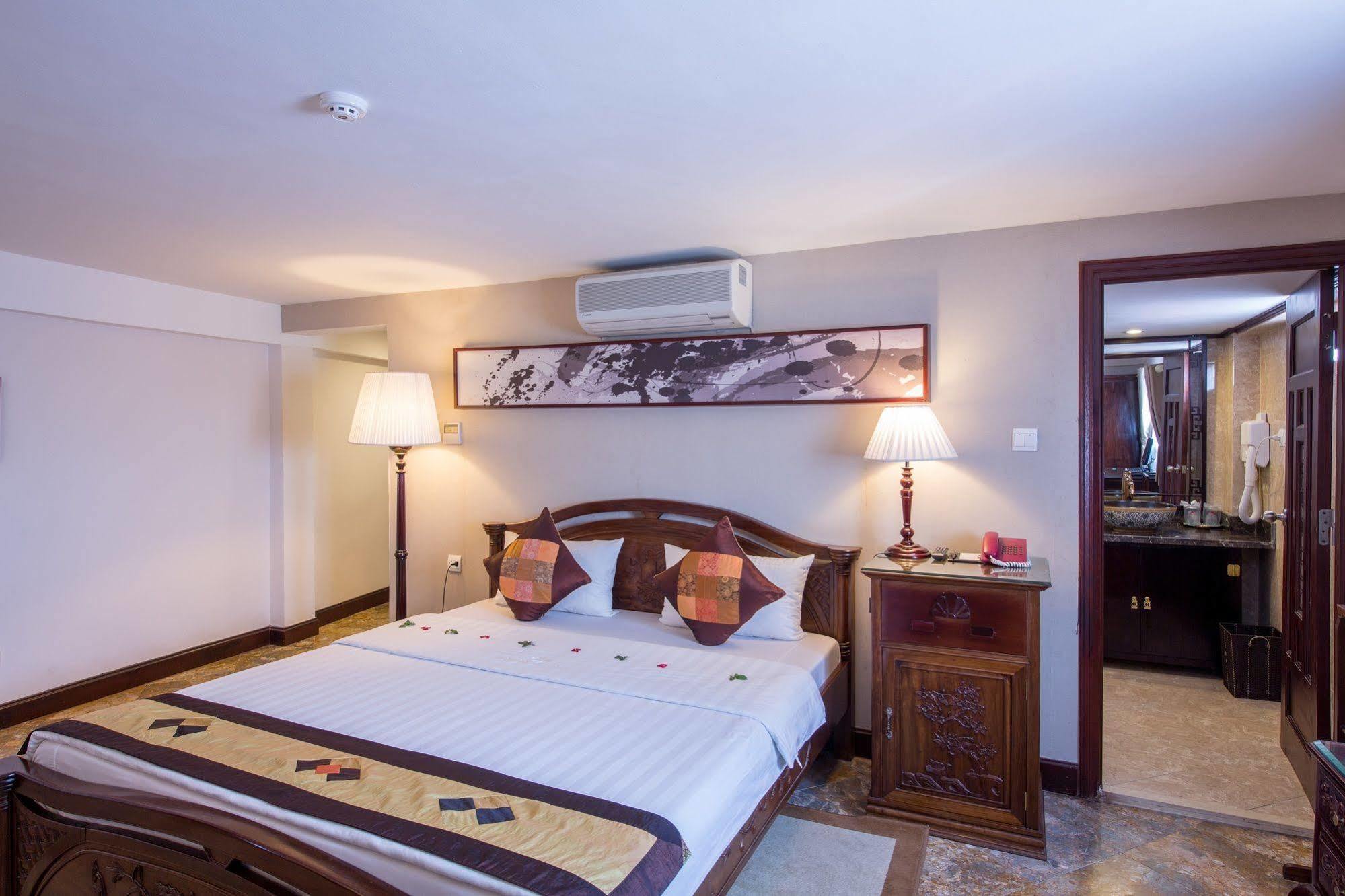 Khách Sạn&spa Hồng Ngọc Dynastie Boutique Khách sạn 4*